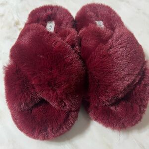 Steve Madden Plush Burgundy Slip On Shoes